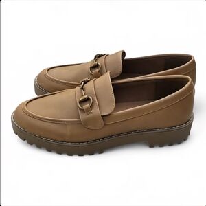 Classic Tan Loafers for Men